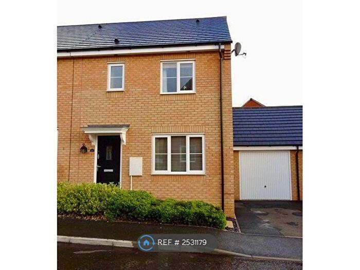 3 Bedroom Semi-Detached House To Rent In Norwich, Norwich, NR8