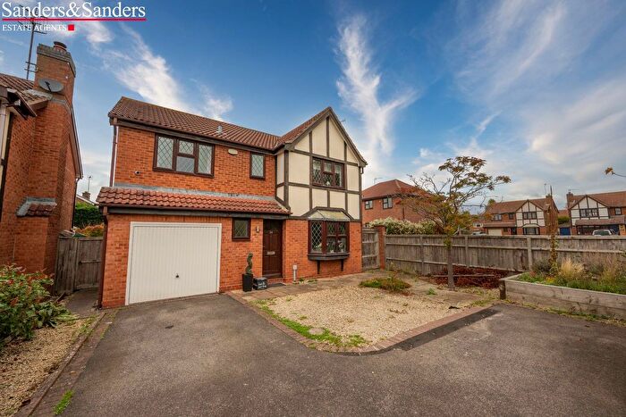 4 Bedroom Detached House For Sale In Dugdale Avenue, Bidford-On-Avon, Alcester, B50
