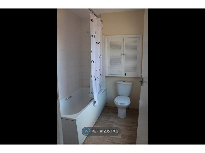 1 Bedroom Flat To Rent In Hope Street, Maidstone, ME14