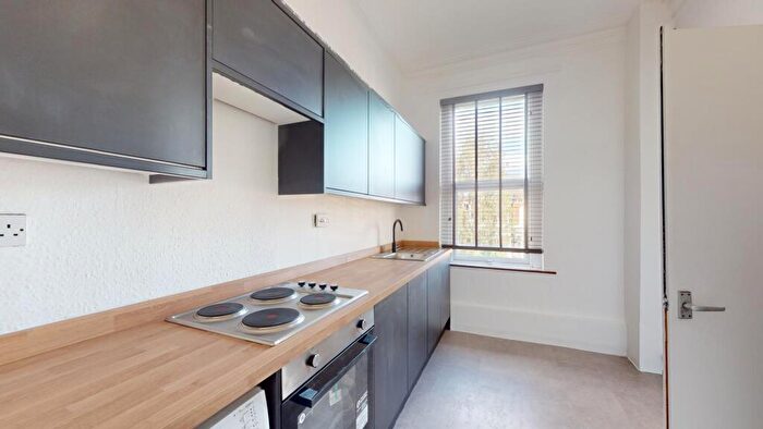 1 Bedroom House To Rent In Victoria Terrace, Leeds, LS3