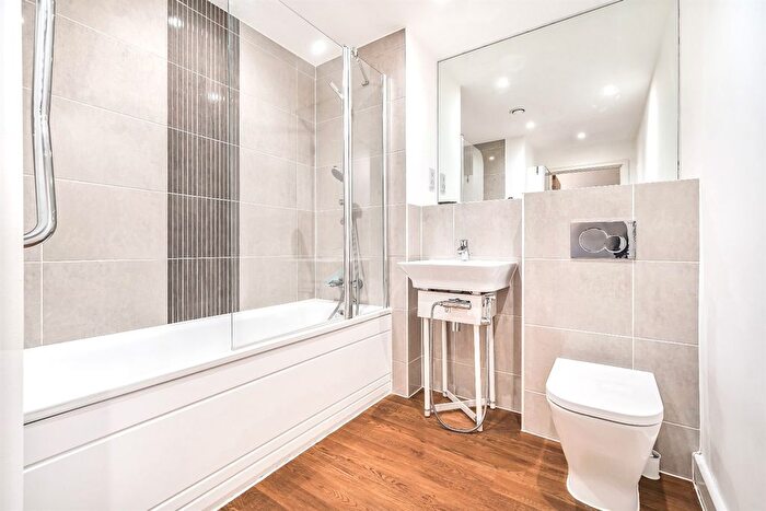 1 Bedroom Flat To Rent In Kennet House, Reading, RG1