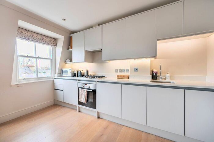 2 Bedroom Flat To Rent In Aldridge Road Villas, Notting Hill, London, W11