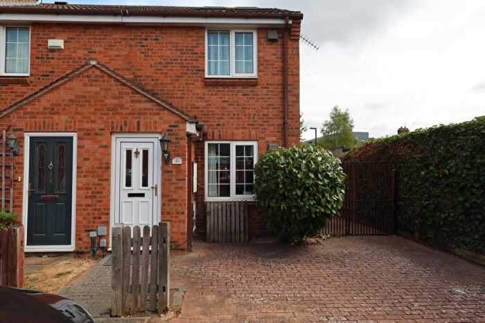 4 Bedroom House To Rent In Pearl Gardens, Cippenham, SL1
