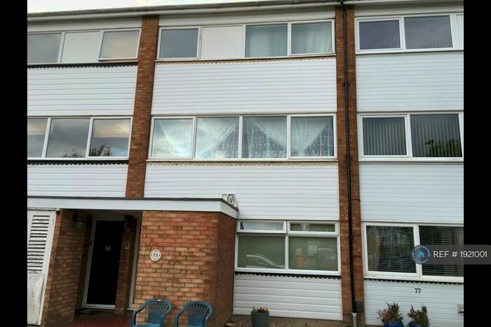 3 Bedroom Maisonette To Rent In Woodcote Drive, Orpington, BR6