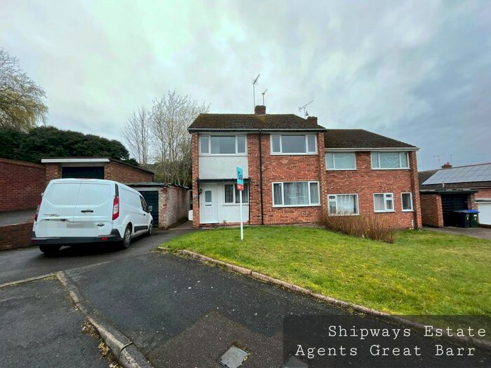 2 Bedroom Maisonette To Rent In Patshull Close, Great Barr, Birmingham, B43