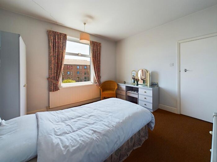 3 Bedroom Terraced House For Sale In Balmoral Road, Kingsthorpe, Northampton, NN2