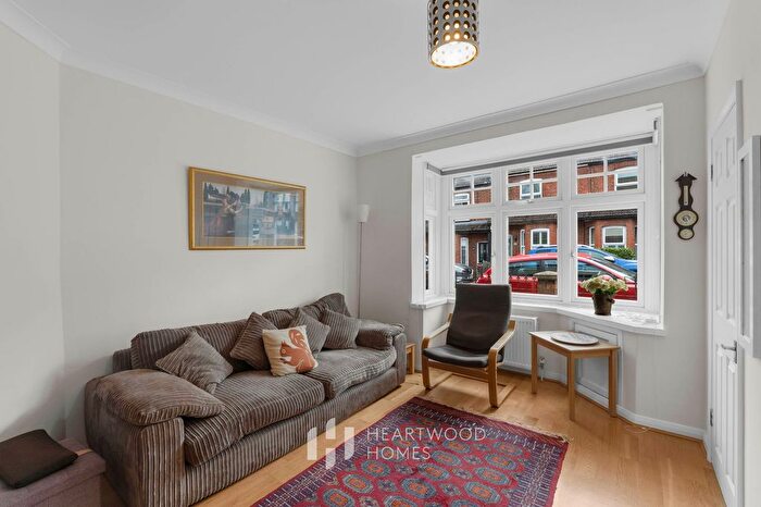 3 Bedroom End Terrace House For Sale In Camp View Road, St. Albans, AL1