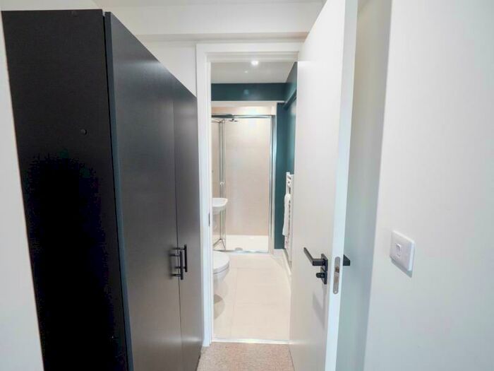 2 Bedroom Apartment To Rent In Sky Gardens :: Castlefield, M15