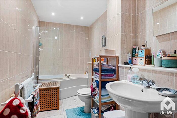 2 Bedroom Apartment For Sale In St James South, Jessop Avenue, Cheltenham, GL50