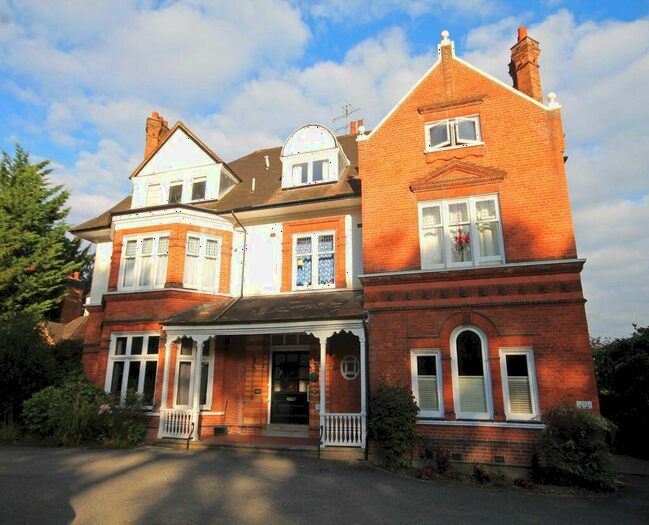2 Bedroom Flat To Rent In Ditton Road, Surbiton, KT6