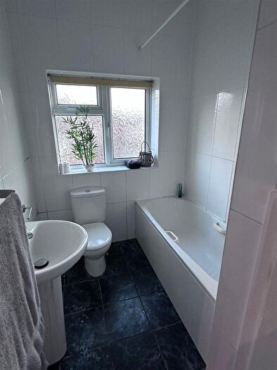 Studio For Sale In Hurst Road, Eastbourne, BN21