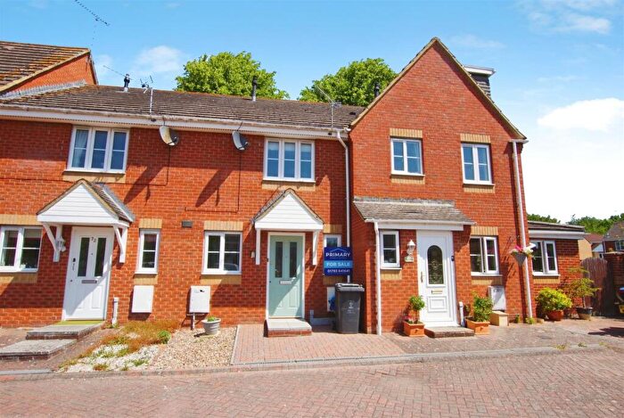 2 Bedroom Terraced House For Sale In Winton Rd, Stratton St Margaret, SN3