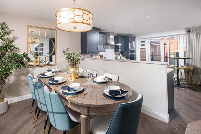 4 Bedroom Detached House For Sale In Meadowsweet Avenue, Beaconside, Stafford, Staffordshire, ST16