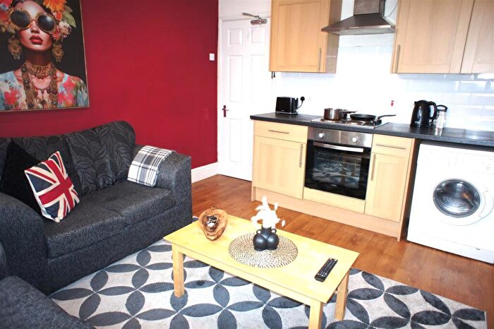 3 Bedroom House To Rent In Peveril Street, Nottingham, NG7