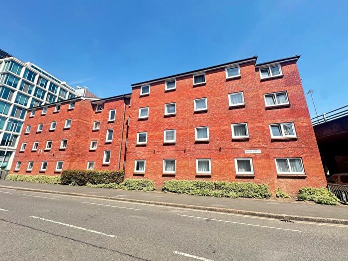 Studio To Rent In Room, Block P Red Brick House, Lea Road, Luton, Bedfordshire, LU1