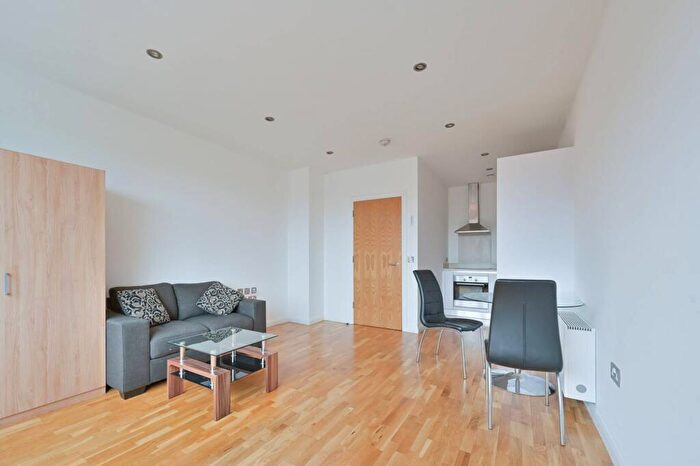 Studio To Rent In Peterborough Road, Harrow, HA1