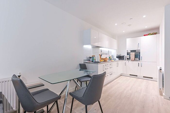 1 Bedroom Flat For Sale In Thomas Road, Tower Hamlets, London, E14