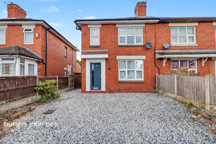 3 Bedroom Semi-Detached House For Sale In St Johns Avenue, Stoke-On-Trent, ST4