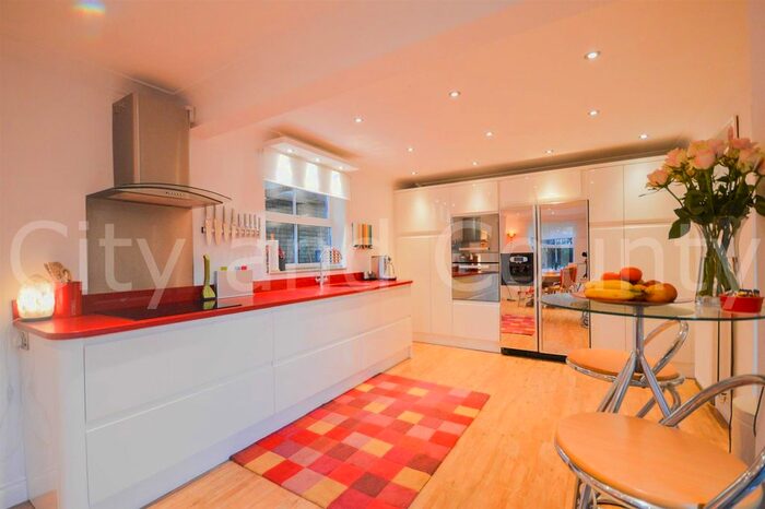 5 Bedroom Detached House To Rent In Bailey Way, Peterborough, PE2