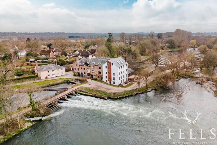 2 Bedroom Flat For Sale In The Granary, Bickton, SP6