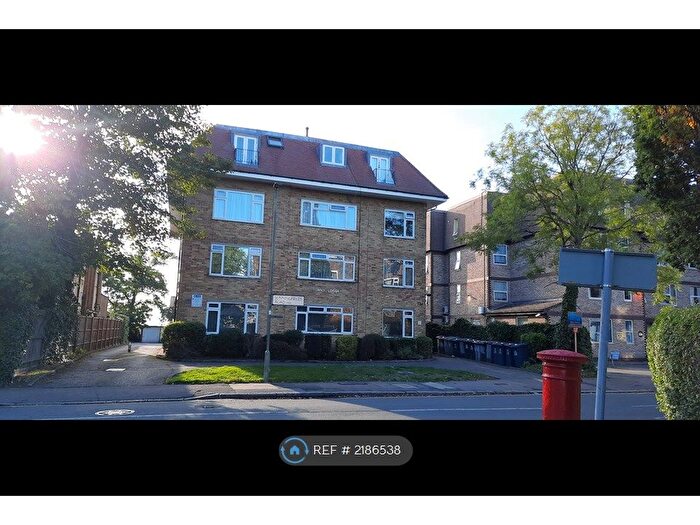 2 Bedroom Flat To Rent In Sunny Lodge, London, NW4