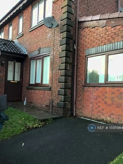 5 Bedroom Semi-Detached House To Rent In Bainbridge Road, Oldham, OL4