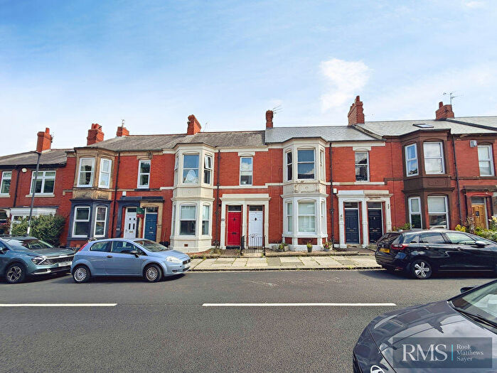 3 Bedroom Flat For Sale In Albemarle Avenue, High West Jesmond, Newcastle Upon Tyne, NE2