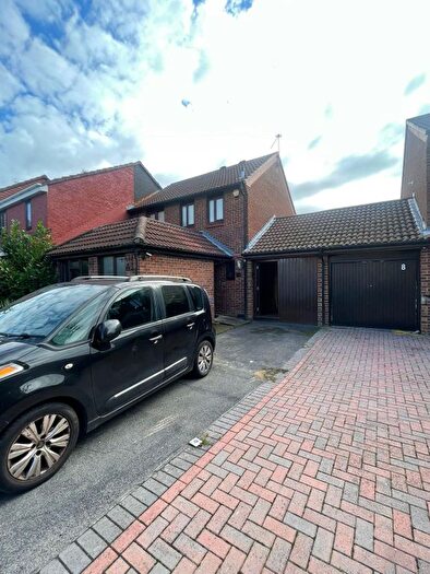 4 Bedroom Semi-Detached House To Rent In Cobb Close, Datchet, Slough, SL3