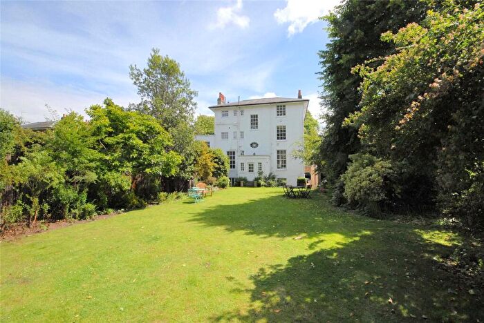 2 Bedroom Apartment To Rent In Blackheath Park, London, SE3