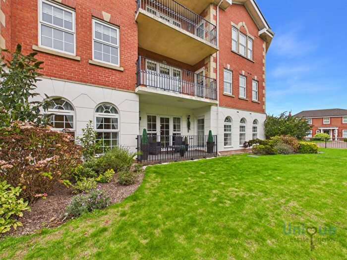 2 Bedroom Flat For Sale In Coopers Row, Lytham St. Annes, FY8