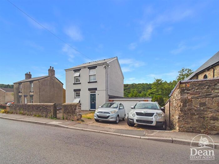 4 Bedroom Detached House For Sale In Ruspidge Road, Cinderford, GL14