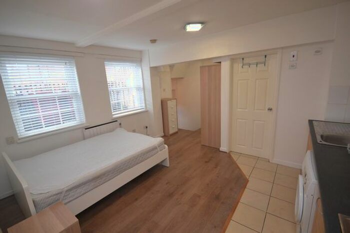1 Bedroom Studio To Rent In Oxford Road, Reading, Berkshire, RG1