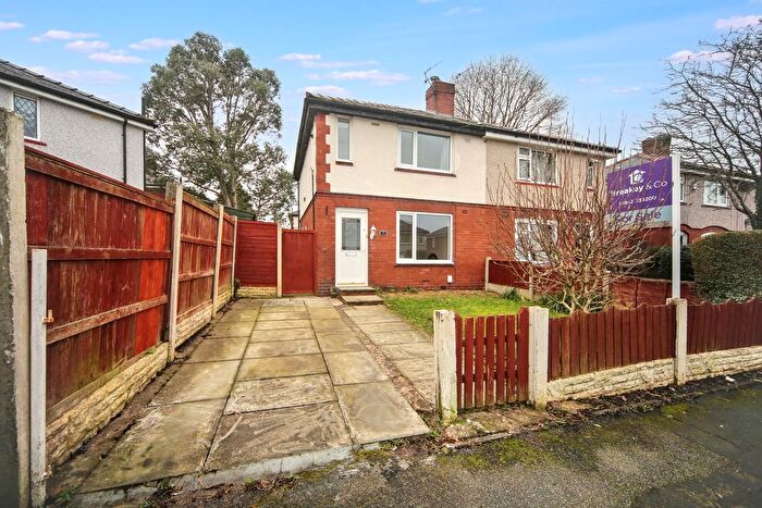 3 Bedroom Semi Detached House For Sale In Heather Grove, Wigan, WN5