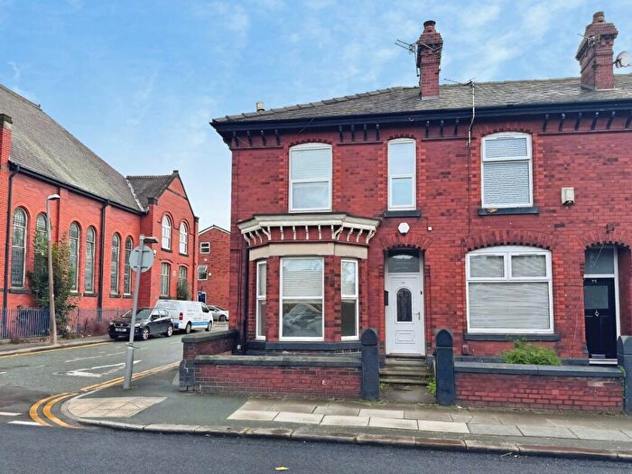 3 Bedroom End Of Terrace House For Sale In Memorial Road, Worsley, Manchester, Greater Manchester, M28