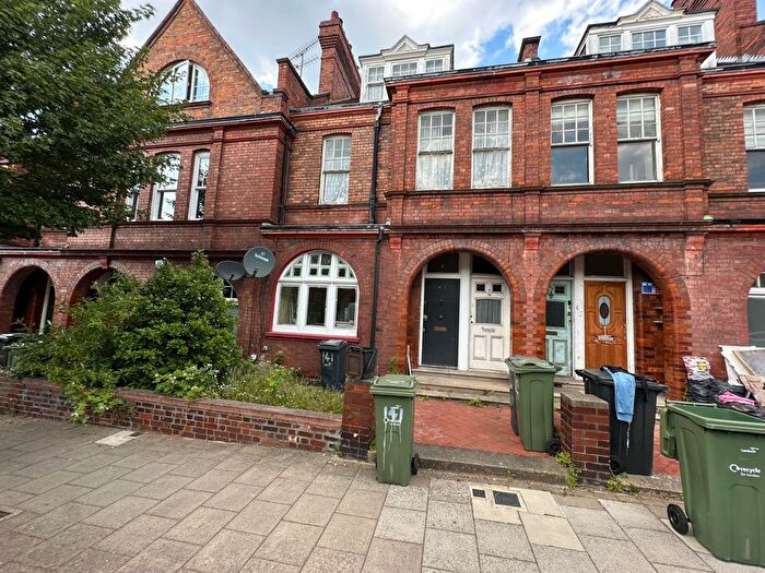 2 Bedroom Flat To Rent In Barcombe Ave, Streatham, London Bb, SW2