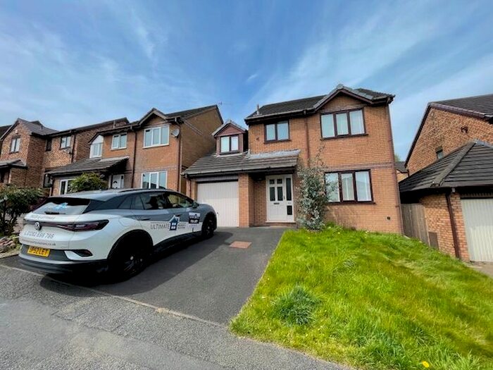 4 Bedroom Detached House To Rent In Wellfield Drive, Burnley, BB12