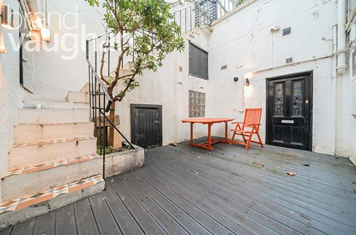2 Bedroom Flat To Rent In Rock Grove, Brighton, East Sussex, BN2
