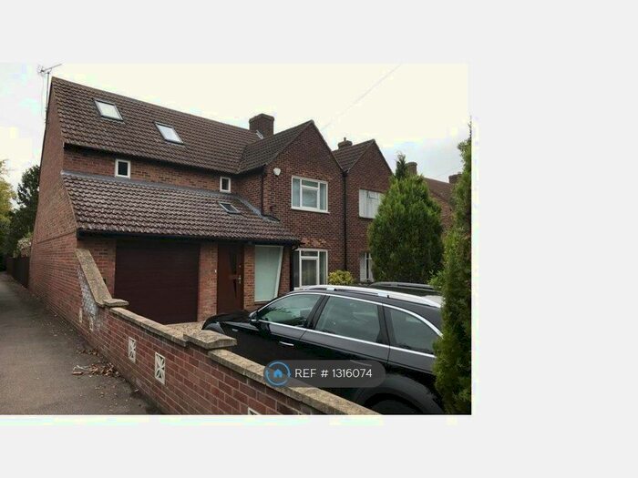 6 Bedroom Semi-Detached House To Rent In Histon Road, Cambridge, CB4