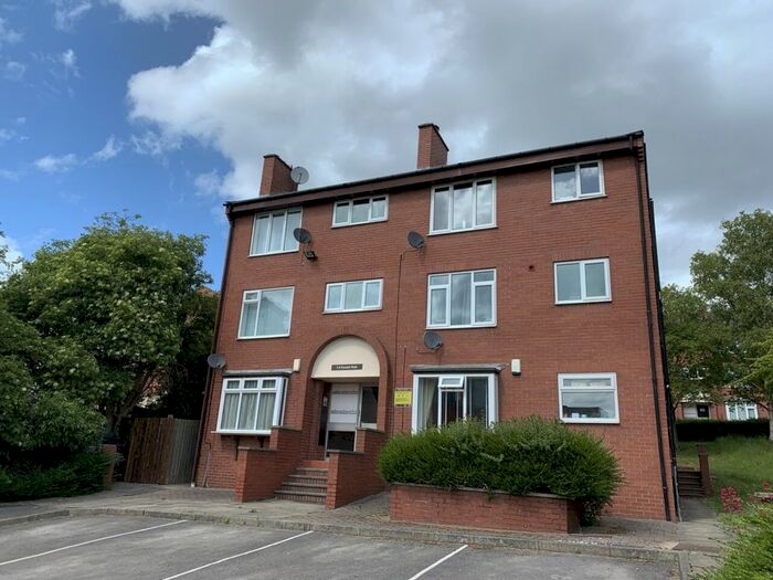 2 Bedroom Flat To Rent In Kendal Walk, Leeds, West Yorkshire, LS3