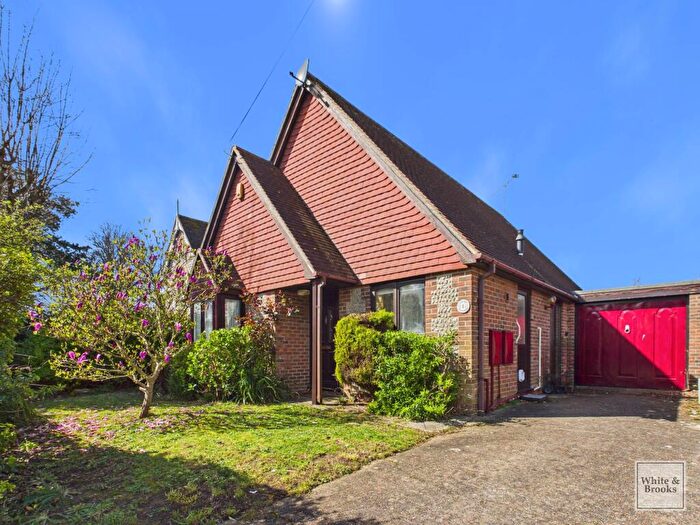 2 Bedroom Detached Bungalow For Sale In Town Cross Avenue, Bognor Regis, PO21