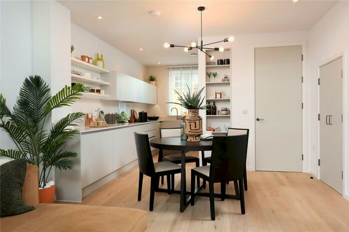 3 Bedroom End Of Terrace House For Sale In The Heritage District, Fitzgerald Street, Bristol, BS34