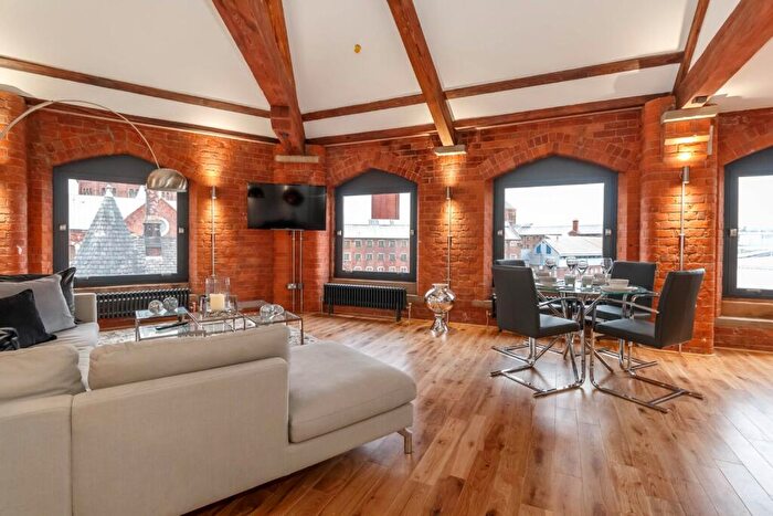 4 Bedroom Apartment To Rent In Globe House, - Southall Street, Manchester, M3