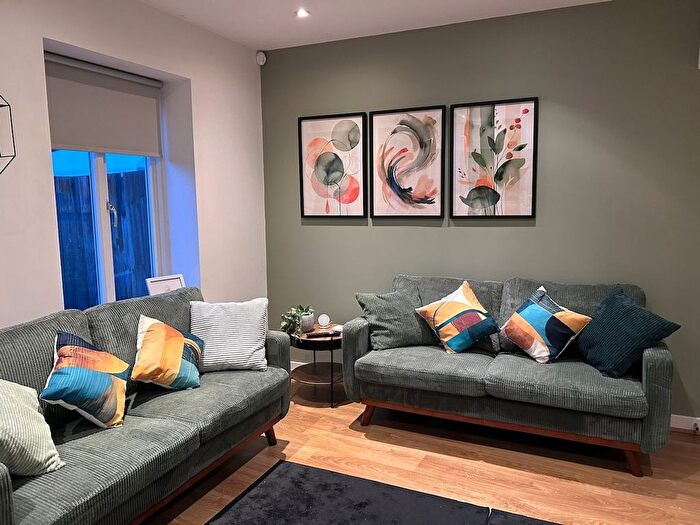2 Bedroom Flat To Rent In City Of Canterbury, CT2