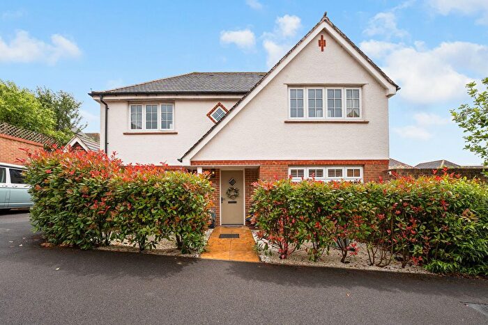 4 Bedroom Detached House For Sale In Jones Close, Wilton, SP2