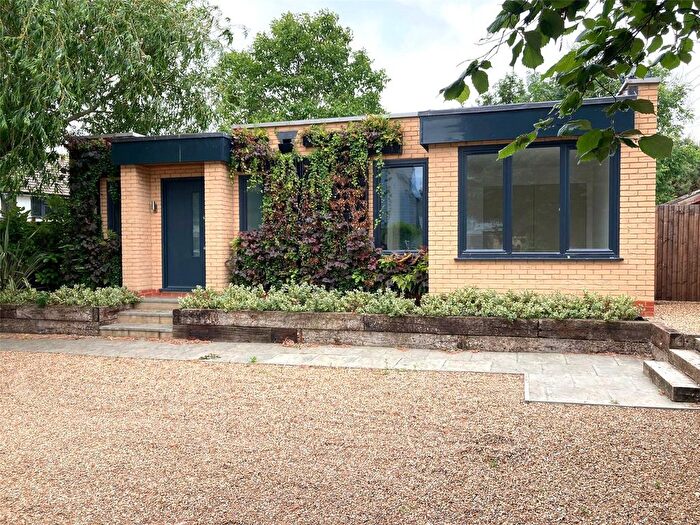 3 Bedroom Bungalow To Rent In Trafalgar Road, Dartford, Kent, DA1