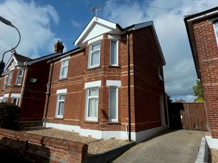 5 Bedroom Detached House To Rent In Hankinson Road, Winton, Bournemouth, BH9