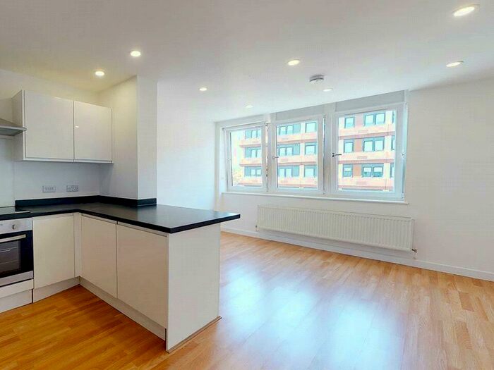 2 Bedroom Apartment To Rent In Trafford House, Cherrydown East, Basildon, Essex, SS16