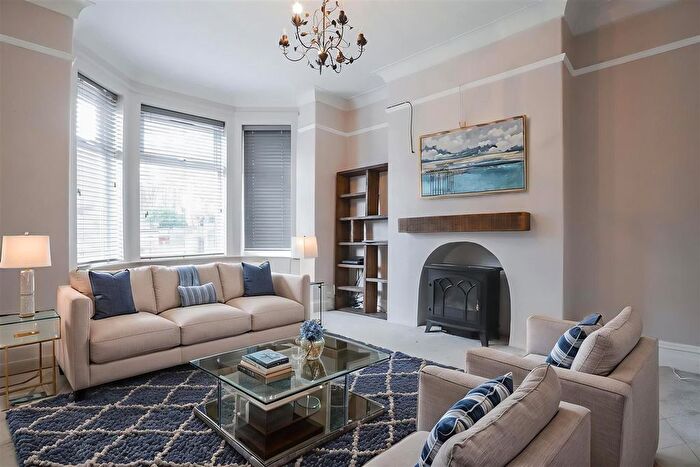 3 Bedroom End Of Terrace House For Sale In Sumner Road, Salford, M6