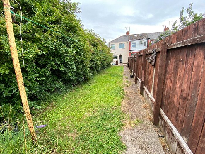 2 Bedroom End Of Terrace House To Rent In Brendon Avenue, Kingston Upon Hull, HU8