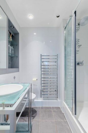 2 Bedroom Flat To Rent In Albert Embankment, Albert Embankment, London, SE1